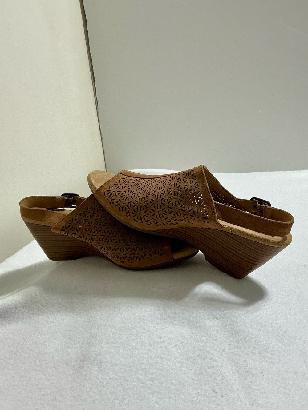 Croft & Barrow Tan Laser-Cut Peep-Toe Slingback Mules
